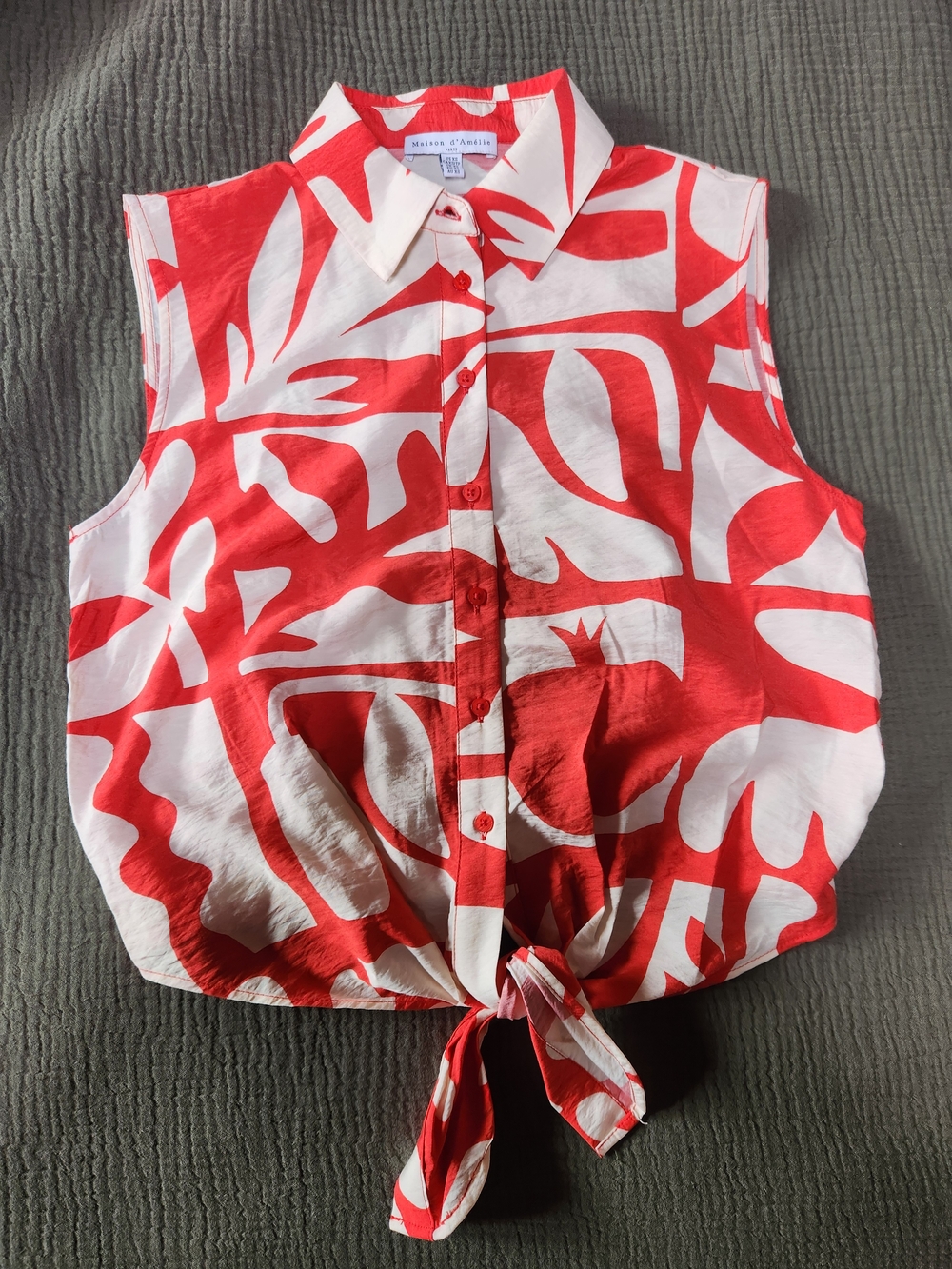 NEW! Sleeveless Red & White Tie-Front Blouse - Maison d'Amélie
